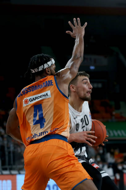 乒乓球队赢 乒乓球队赢