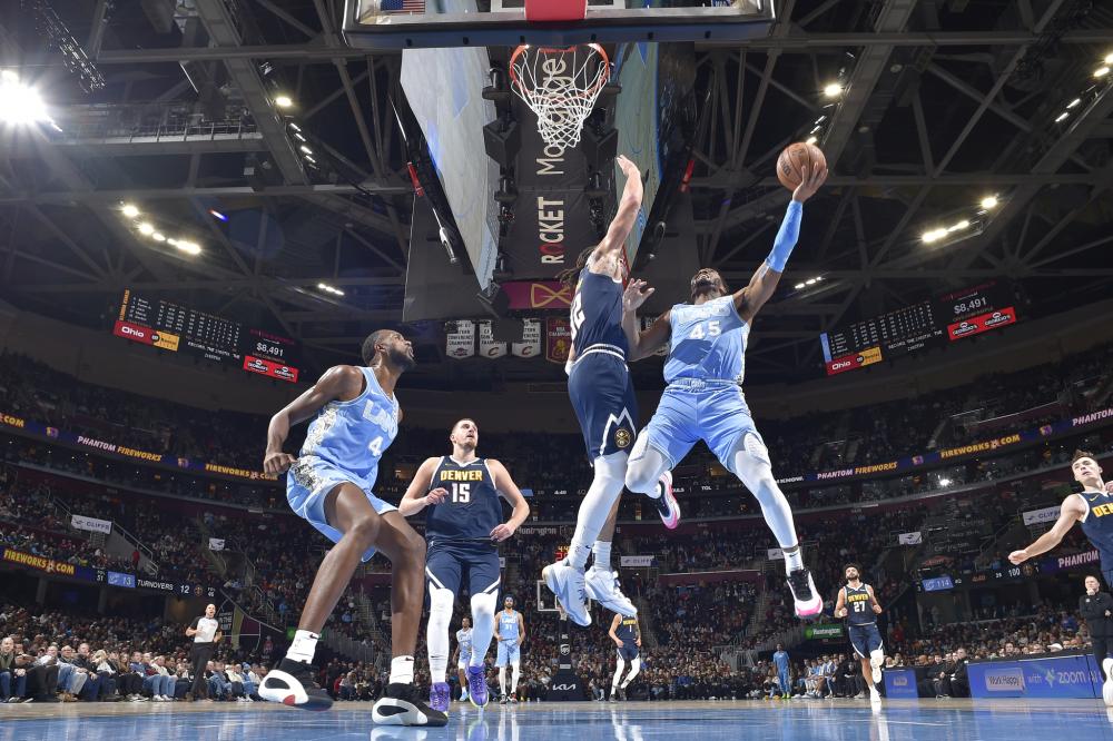 还用抢眼的 还用抢眼的